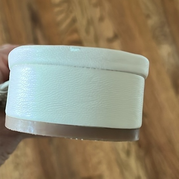 LC Memory Foam Beige Sandals Open Heel Size 8 - Picture 8 of 8